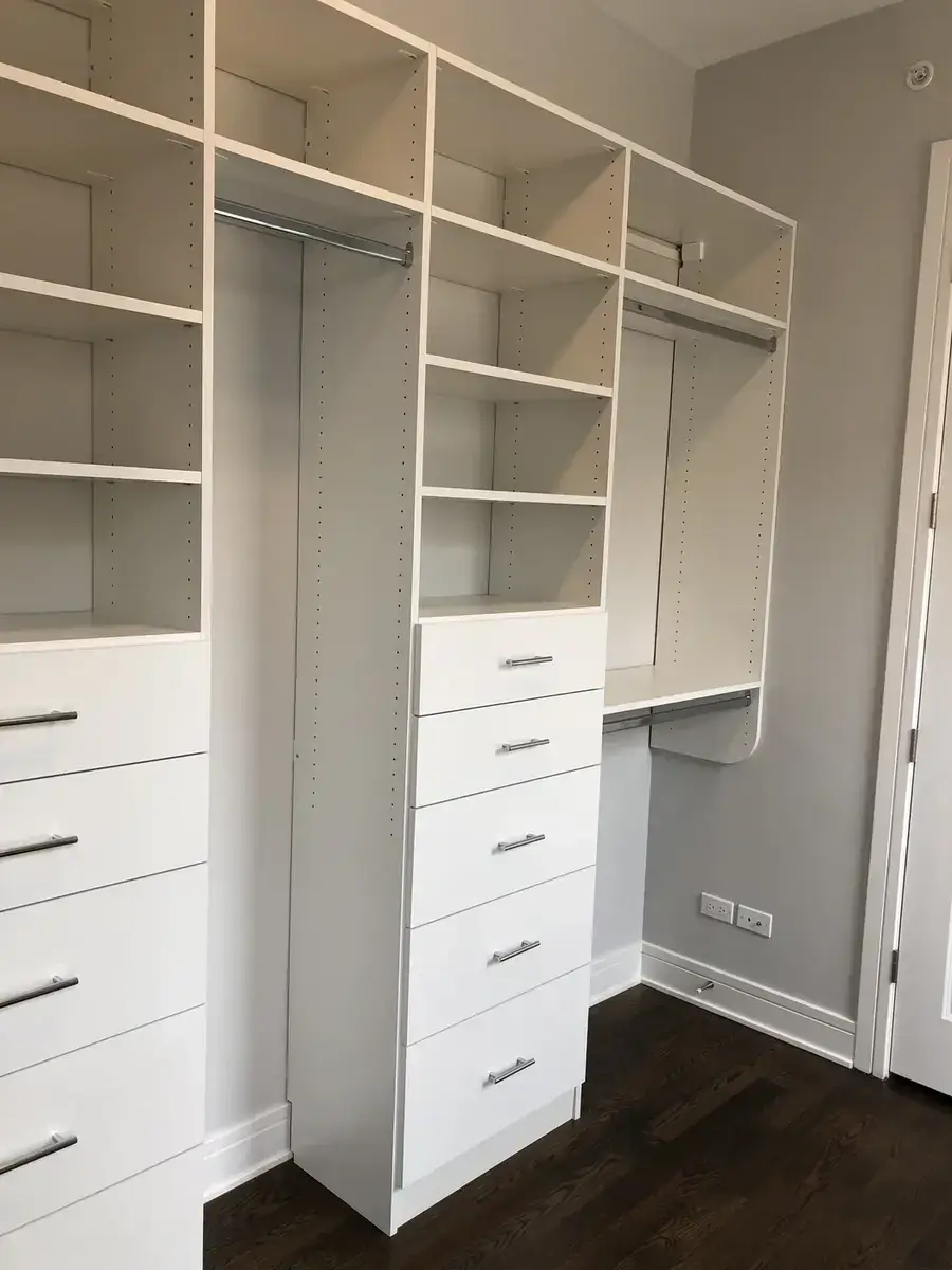 Fully Adjustable Shelving